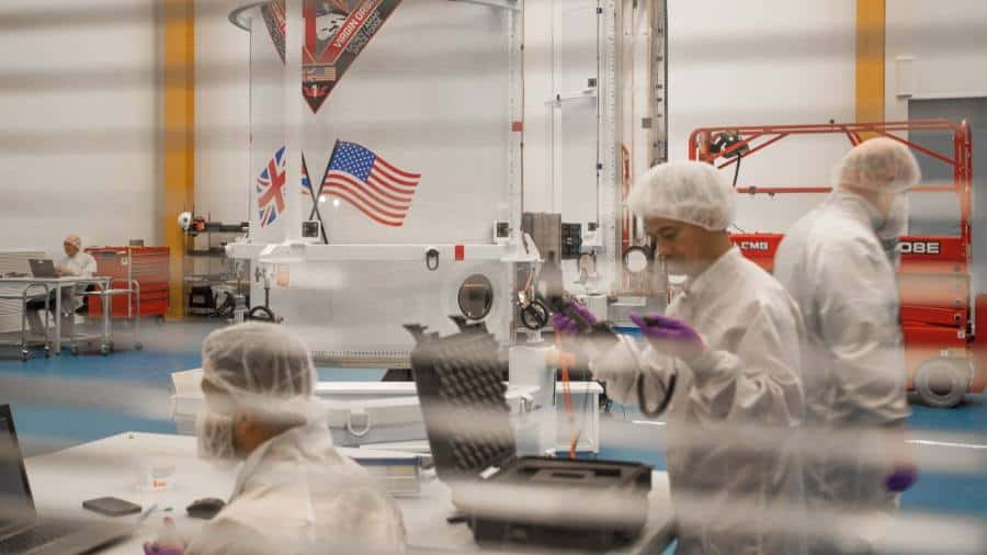 Ambițiile britanice în materie de sateliți au de suferit după ce acțiunile Virgin Orbit a lui Richard Branson s-au prăbușit