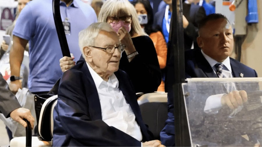 Gestionarea activelor: Warren Buffett apără răscumpărările