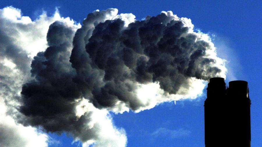 Regatul Unit și UE stimulează cooperarea cu privire la noua taxă la frontiera pe carbon