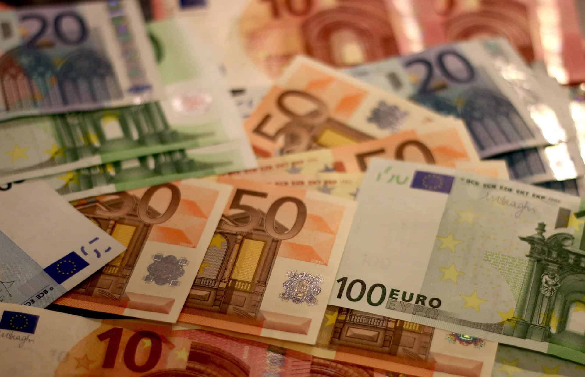 Consumatorii de energie au primit un ajutor de peste 130 milioane euro de la stat