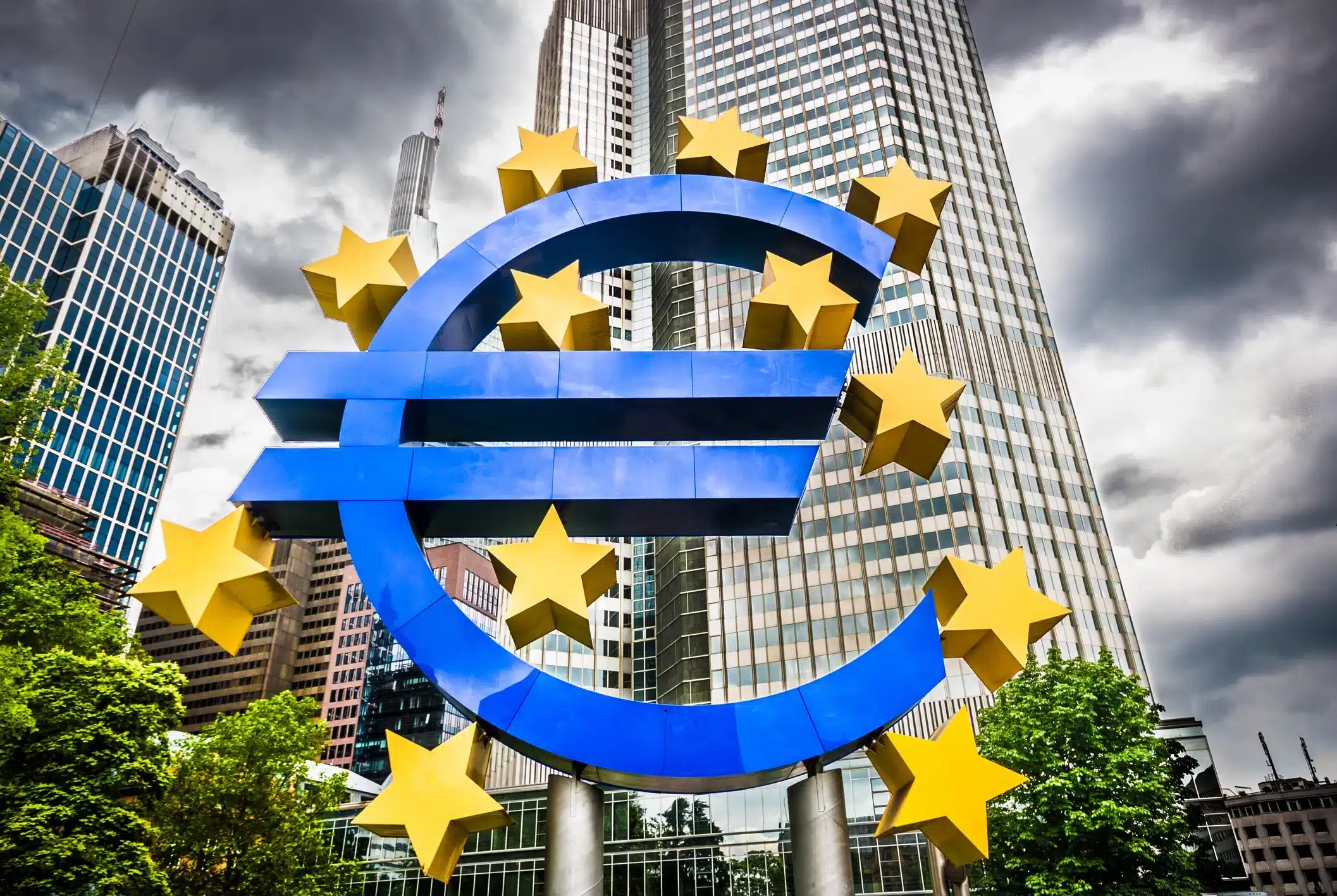 Care sunt presiunile puternice făcute de Banca Centrală Europeană?