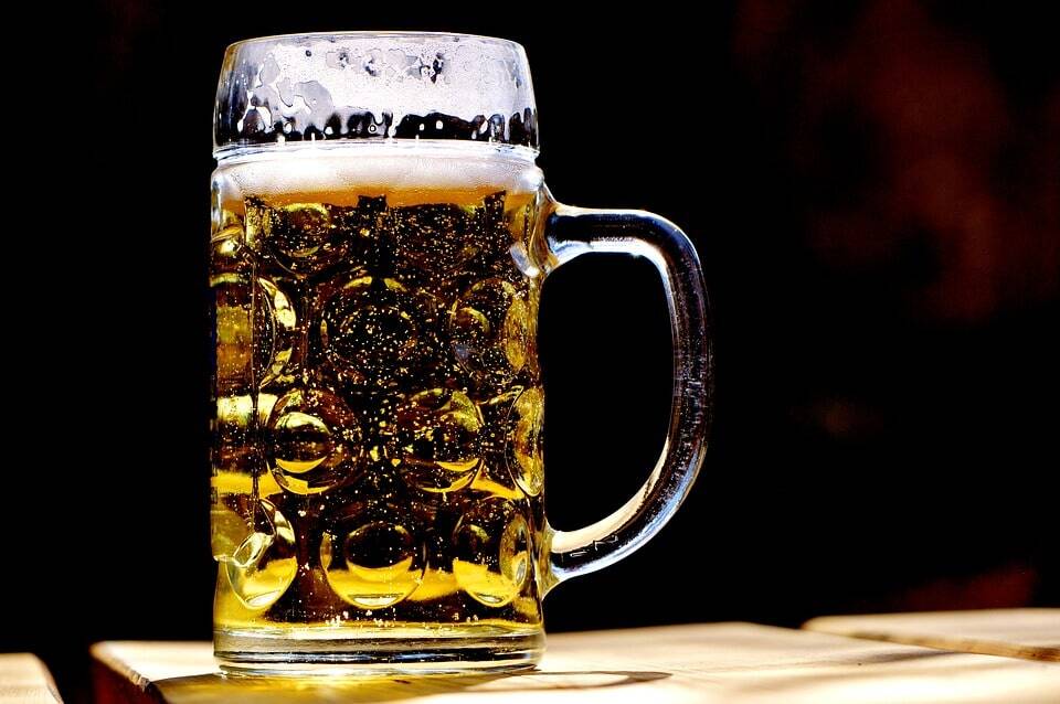 Comisia Europeană a amendat dur cea mai celebră companie producătoare de bere, prezentă și în România!