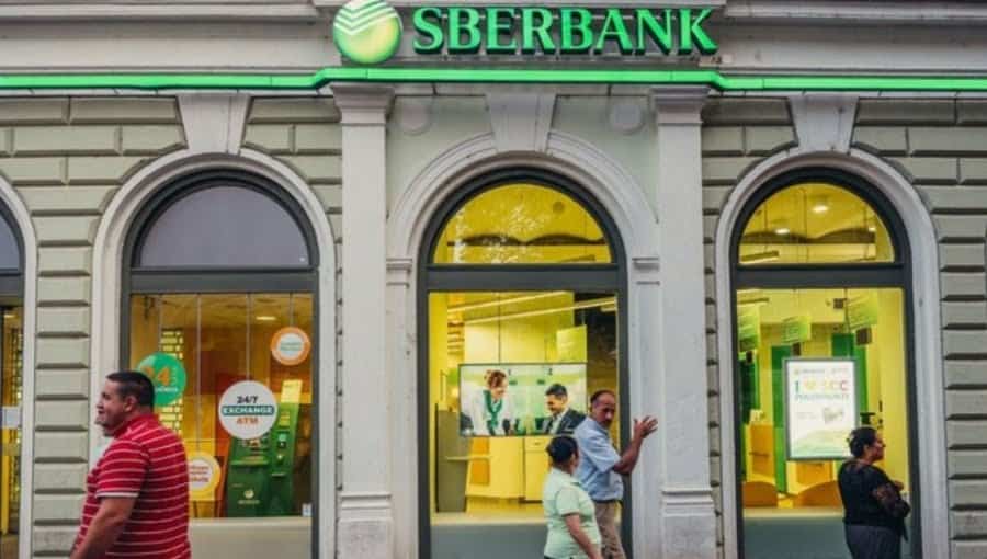 Banca Centrală Europeană anunță primul posibil faliment al filialei unei bănci rusești