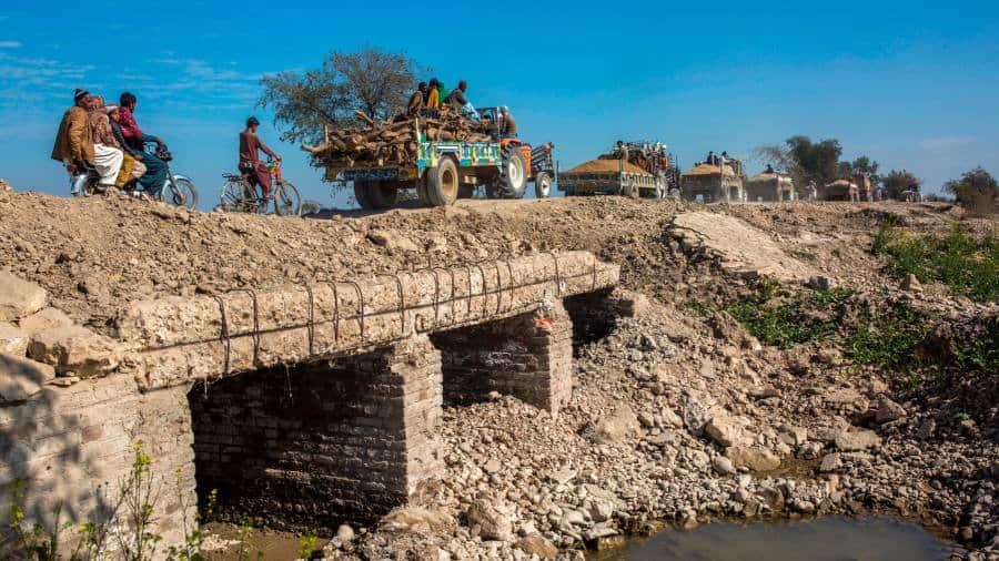 Cât de mult ar trebui să ajute națiunile bogate, pentru reconstrucţia Pakistanului?