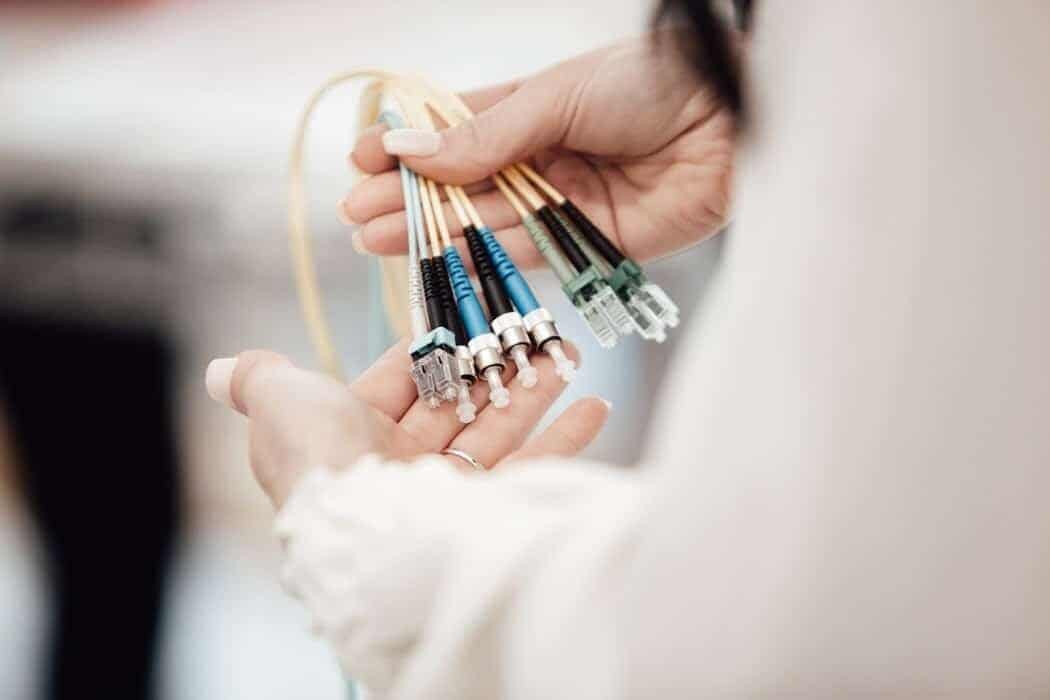 Cablurile electrice din casă: Ce e bine să știi, înainte de a angaja un electrician