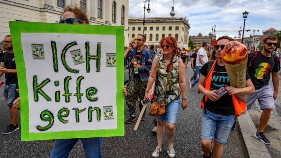 Germania se pregătește să legalizeze consumul personal de canabis