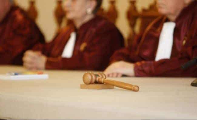 CCR analizează cererea preşedintelui CSM de soluţionare a conflictului cu fostul ministru al Justiţiei, Ana Birchall