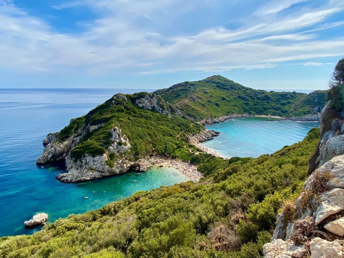 Descoperiți frumusețea insulei Corfu: Oferte cazare și atracții turistice