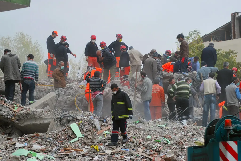 Uniunea Europeană și NATO vor ajuta Turcia ca urmare a cutremurului devastator de luni dimineață