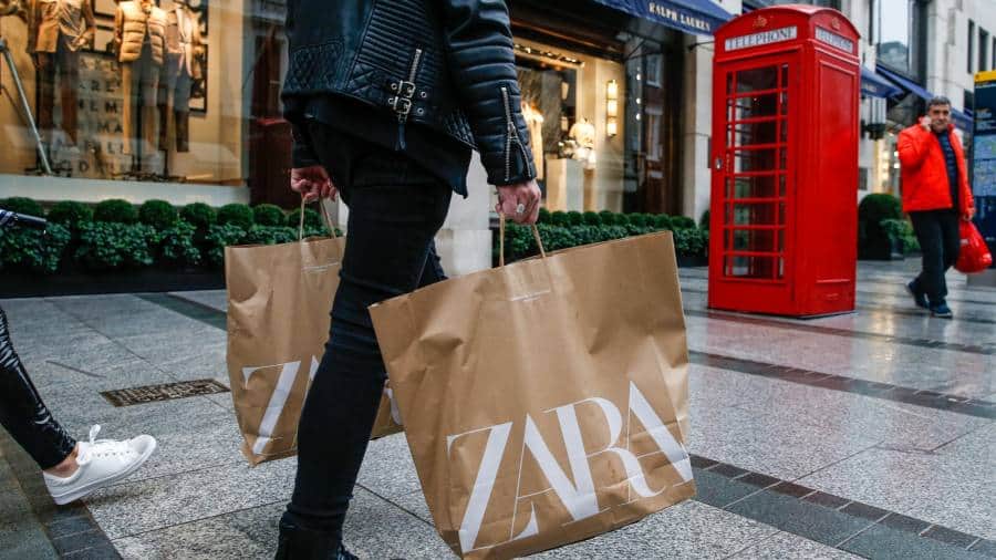 Inditex, proprietarul Zara, păstrează ușa deschisă pentru revenirea în Rusia