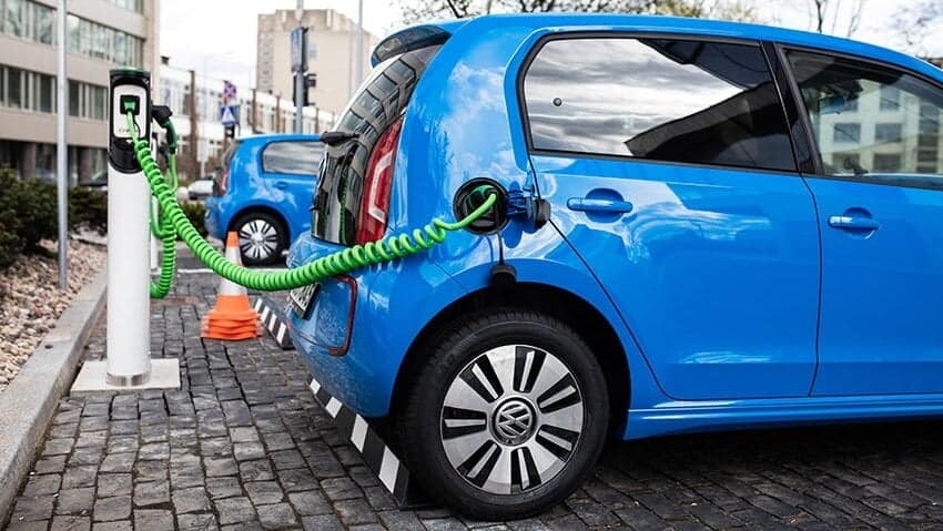 China și mașinile electrice oferă producătorilor de automobile speranță după un 2020 cumplit