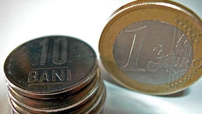 RON este una dintre cele mai stabile monede din Europa Centrală și de Est, potrivit prognozelor