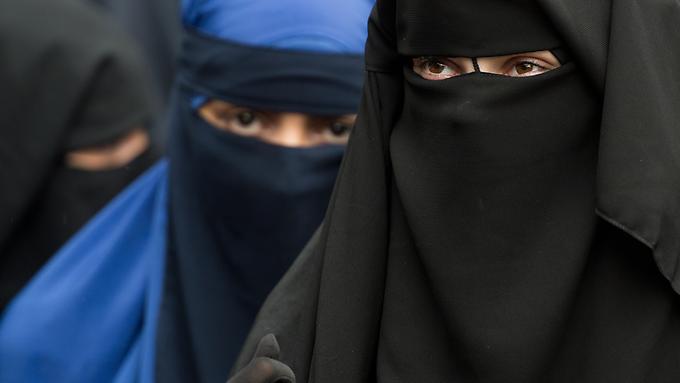 Femeile din Afganistan nu mai au voie să meargă la facultate