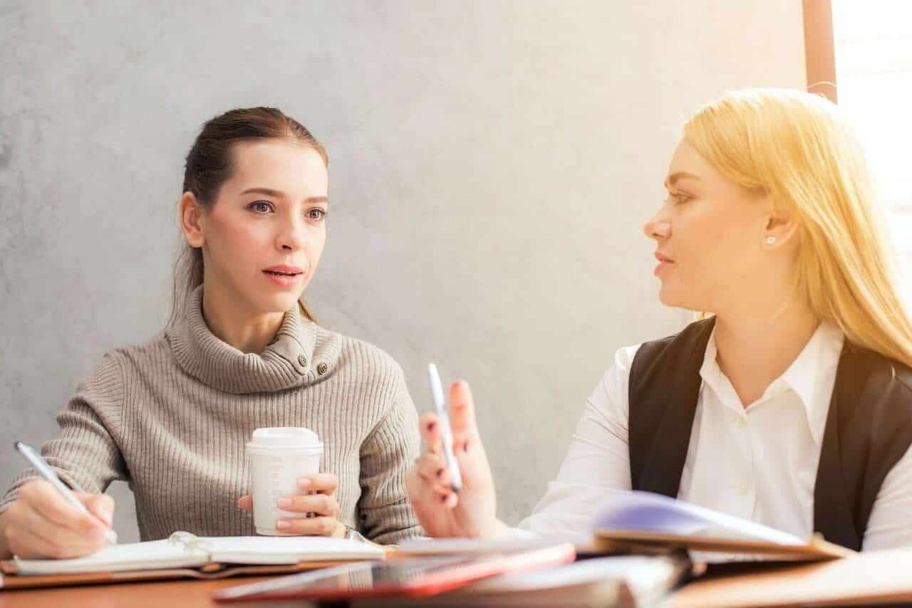 Înțelegi engleza, dar nu o vorbești fluent? Iată cum să-ți îmbunătățești abilitățile de vorbire