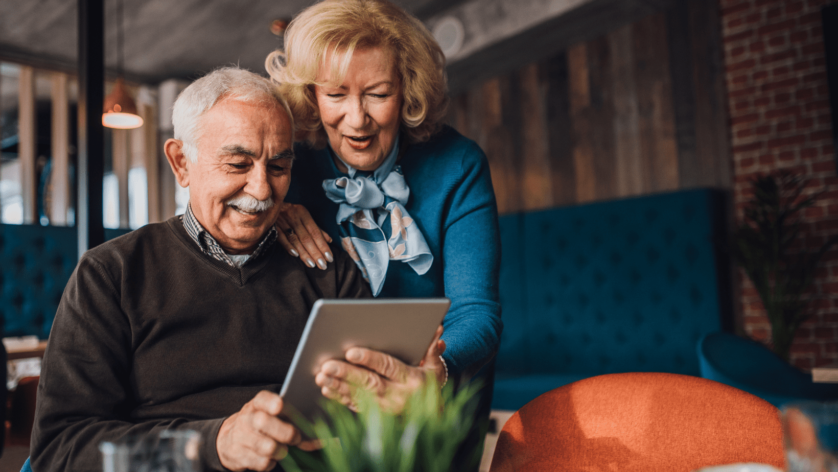 5 instrumente tehnologice esențiale pentru seniori