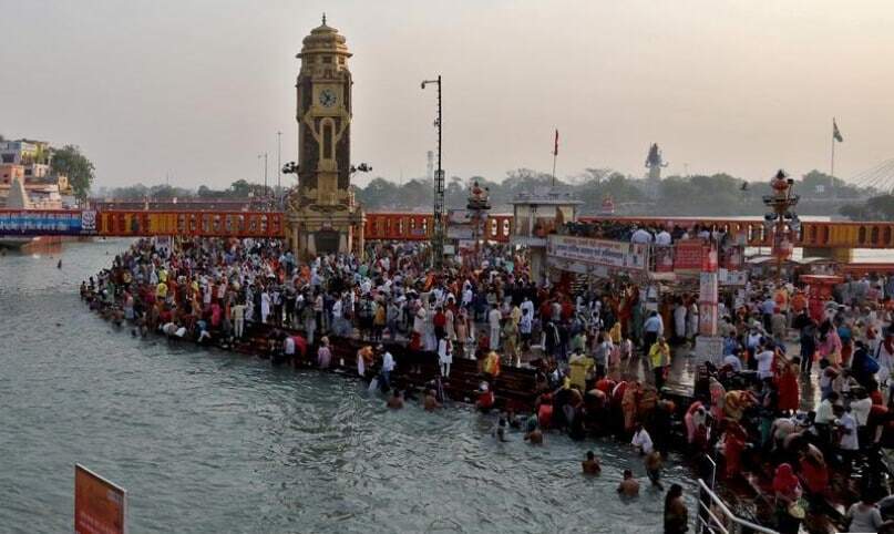 Sute de persoane au avut rezultate pozitive pentru Covid la festivalul Kumbh Mela