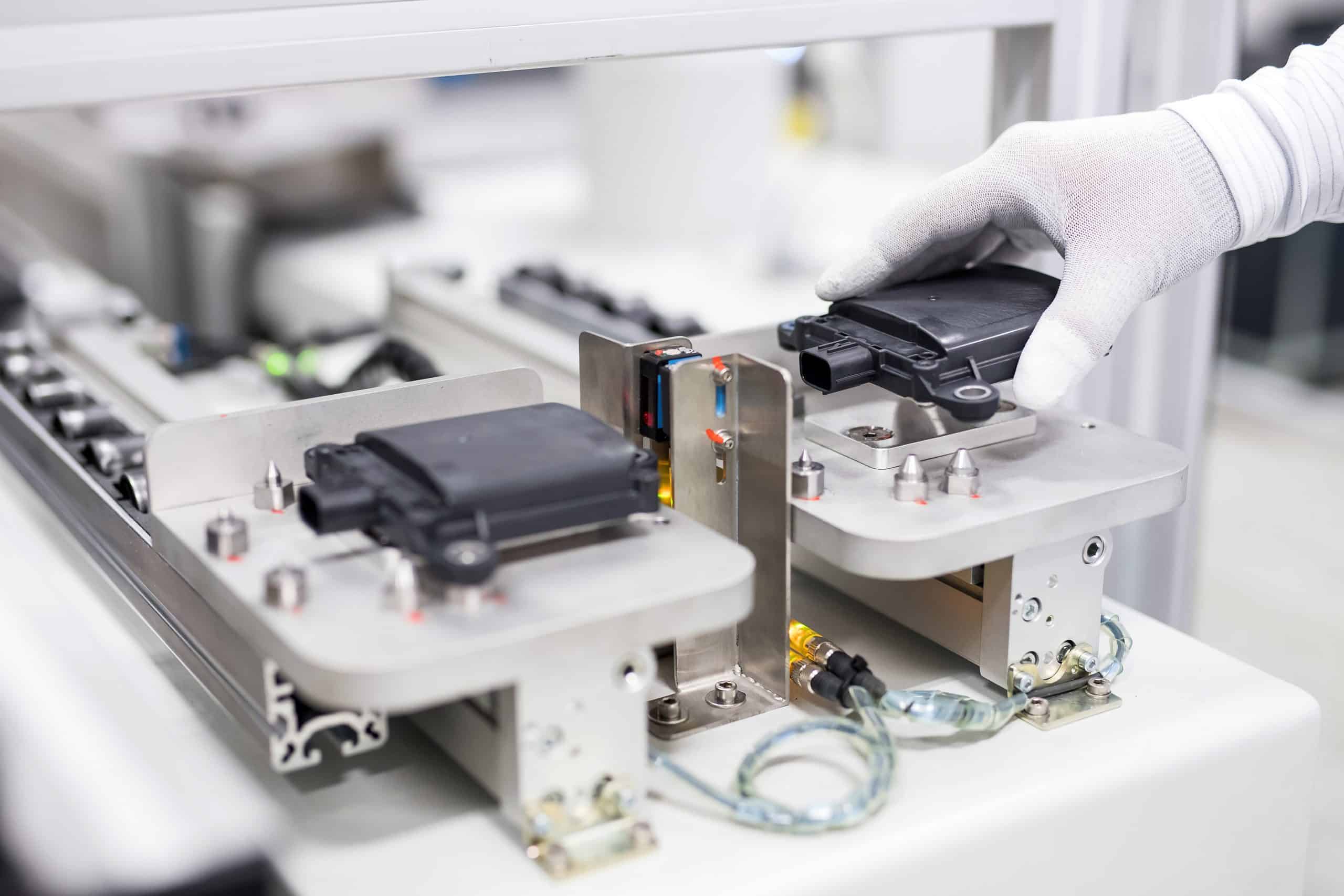 Continental inaugurează noi laboratoare de testare și o parcare multietajată la Iași.