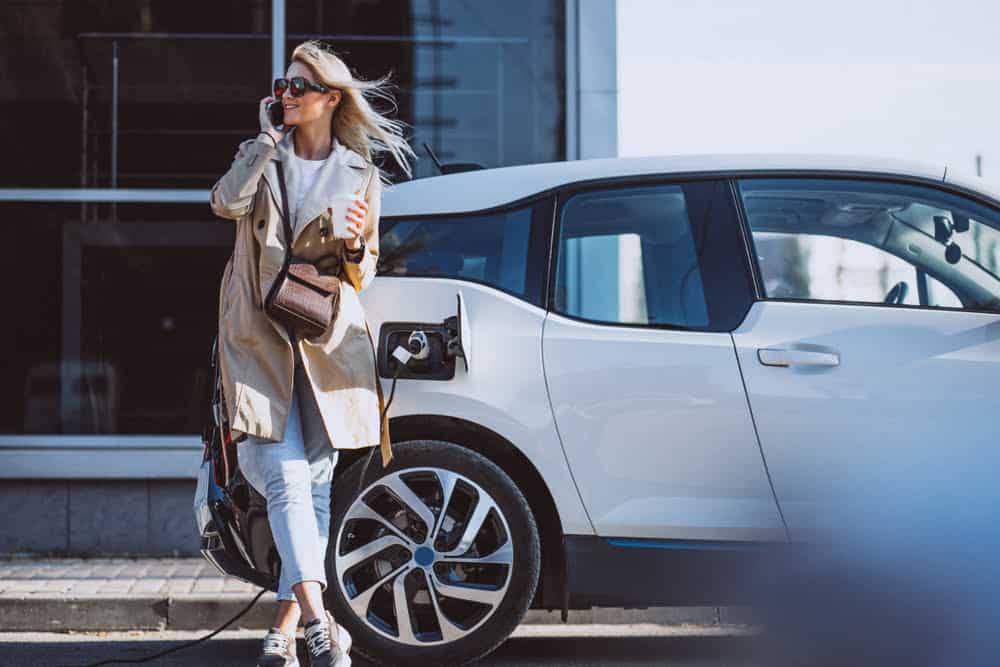 Lumea auto: 3 avantaje ale mașinilor electrice