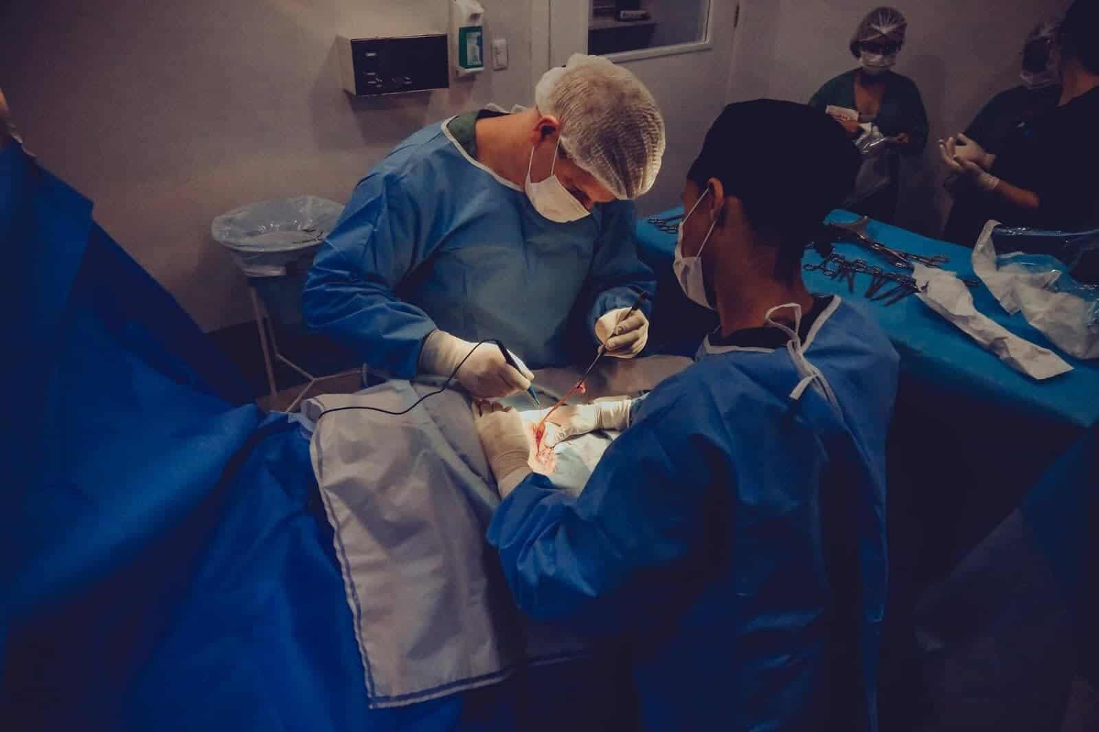 Bolile grave care se pot manifesta prin durere în piept. Metode moderne de diagnostic și tratament