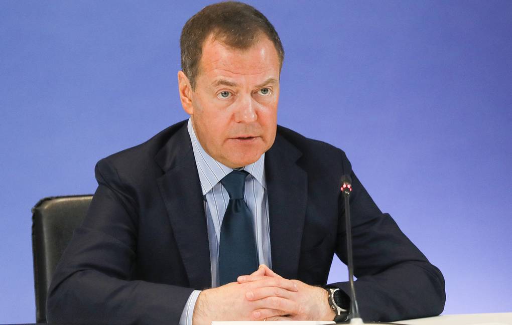 Medvedev vrea o „împărțire pașnică” a Ucrainei cu România, Ungaria și Polonia pentru a evita un nou război mondial