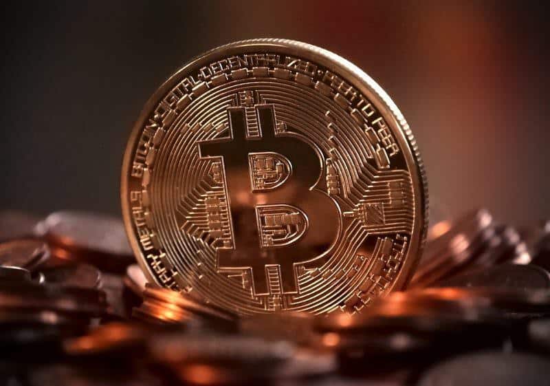 De ce tind criptomonedele să se prăbuşească în weekend?