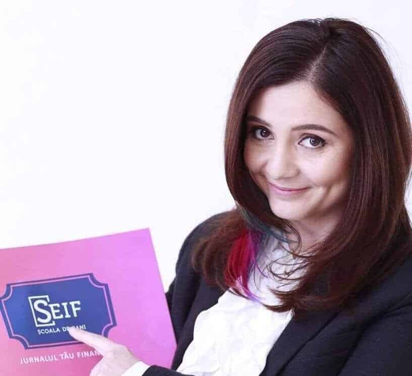 Interviu Nicoleta Deliu pe tema “ De ce este important ca elevii să beneficieze de educație financiară? “