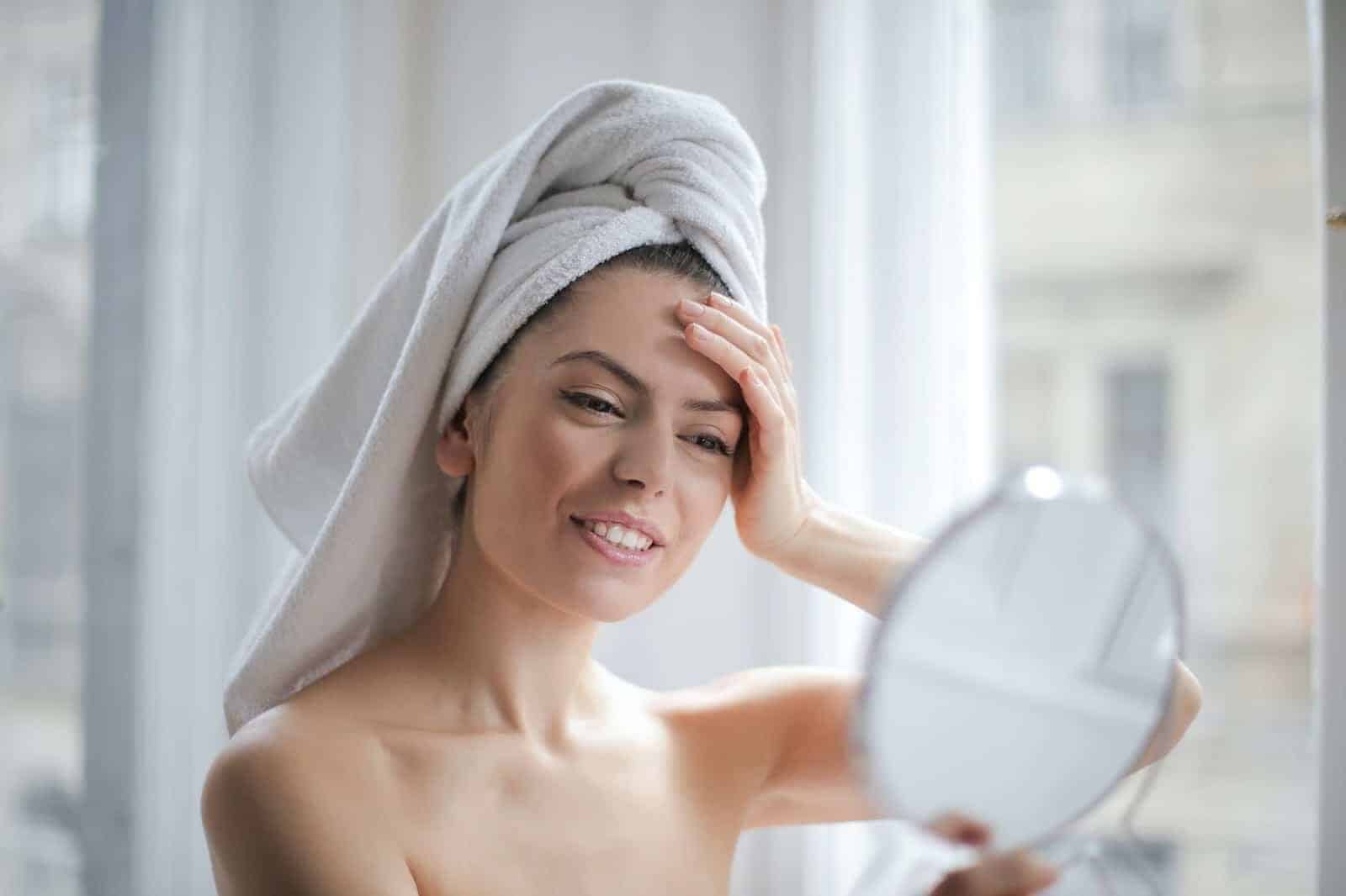 Demachiant – cum îl alegi pe cel potrivit pentru tenul tău