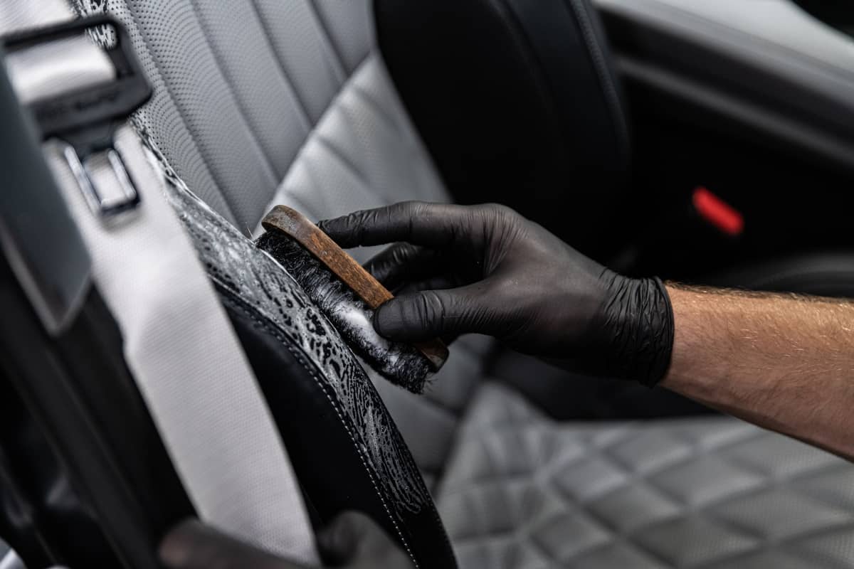 Tot ce trebuie să știți despre detailing-ul auto de interior