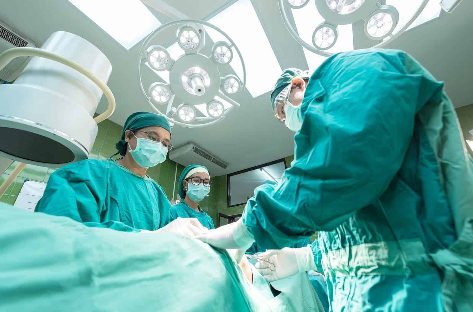 Măsuri simple prin care pot fi prevenite infecțiile din spitale