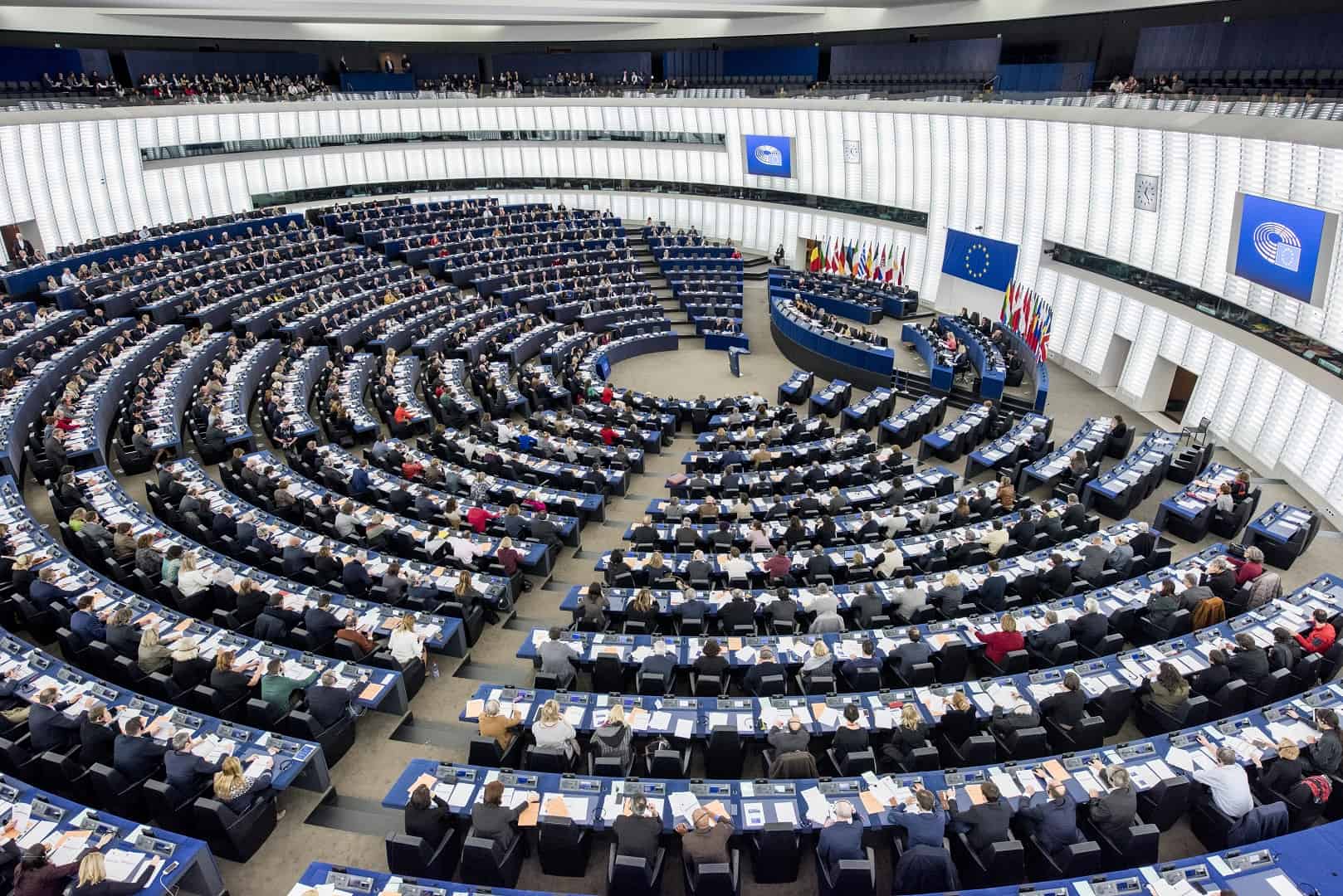 Uninea Europeană nu acordă fonduri de coeziune şi subvenții de redresare pentru Ungaria