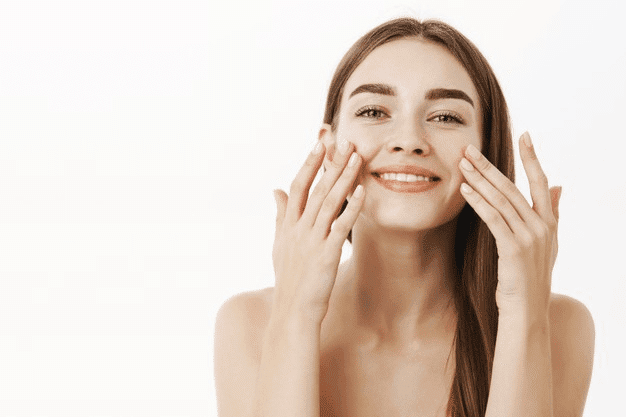 Ce au în comun cele mai bune creme, loțiuni și alte cosmetice pentru ten mixt