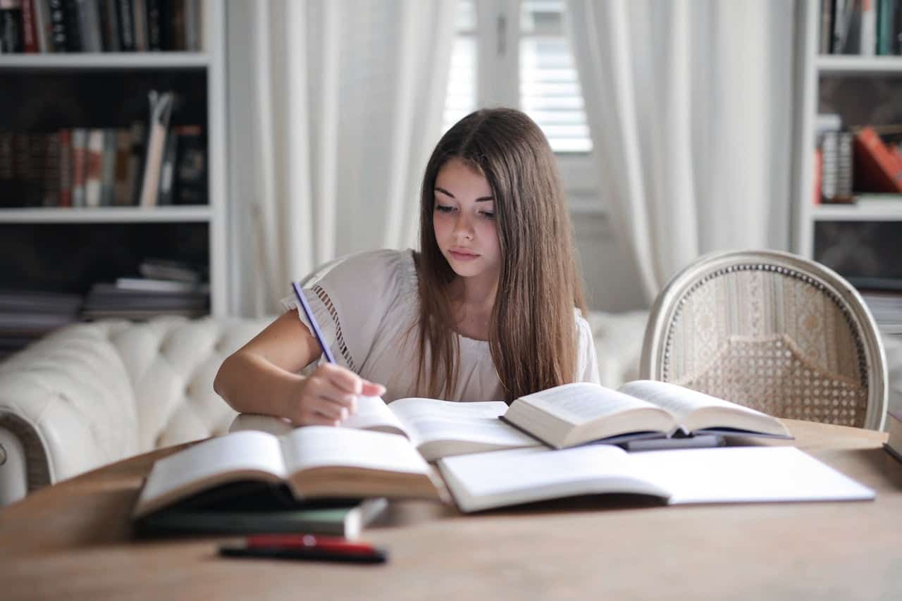 Cele mai căutate meserii și materiile pe care a trebui să le cunoască bine elevii