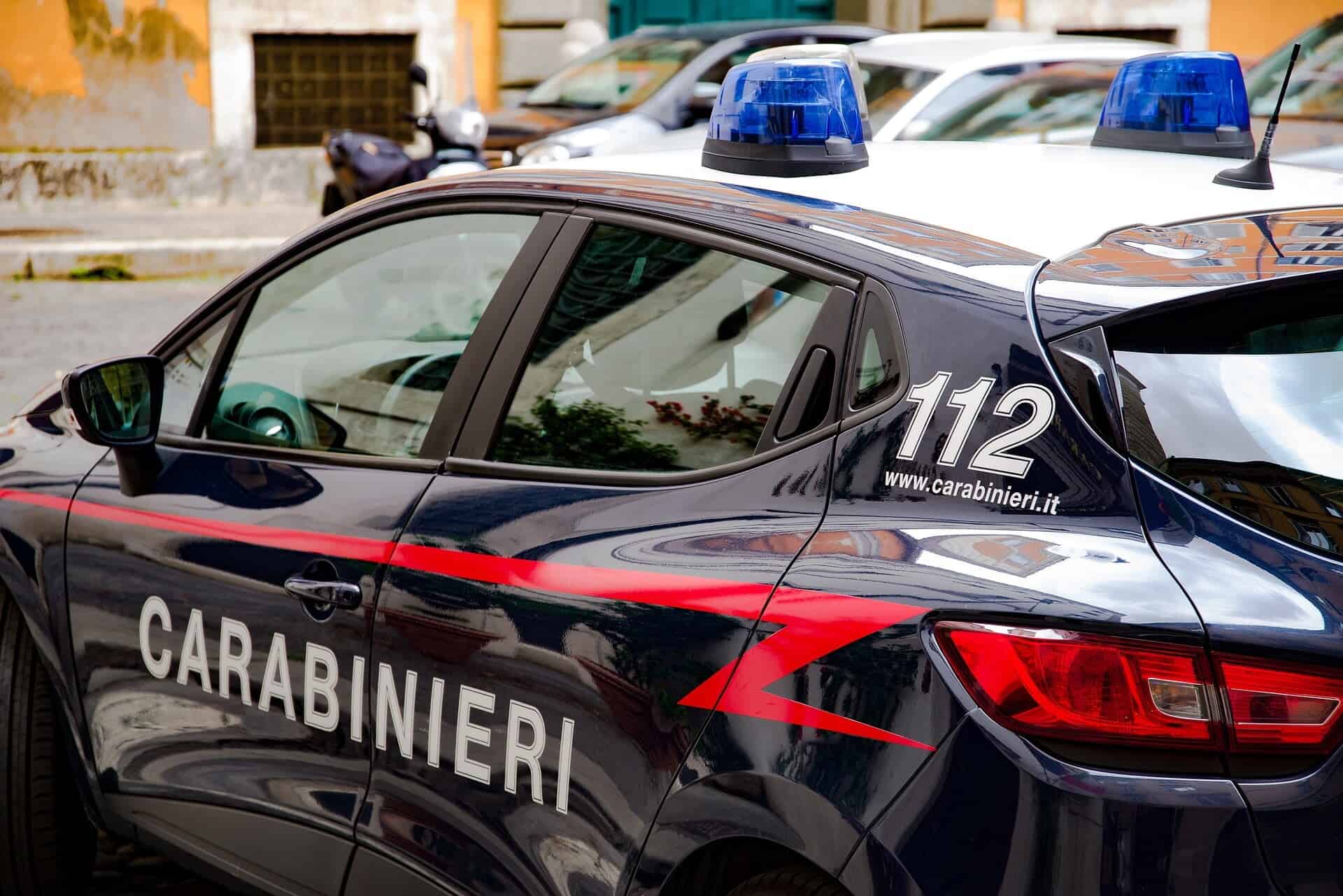 Trei bărbați români au fost arestați în Florența după ce au jefuit mai multe locuințe