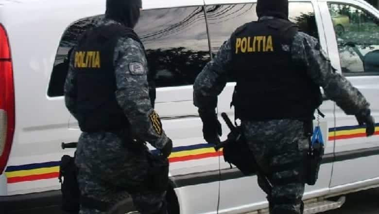 Poliţia Română s-a mobilizat în percheziții uriașe, în toată România, miercuri dimineață