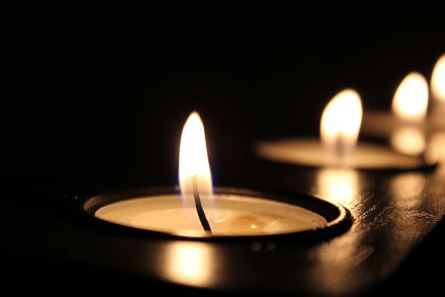 Primul contact cu reprezentanții firmei de pompe funebre: ce trebuie să pregătiți?