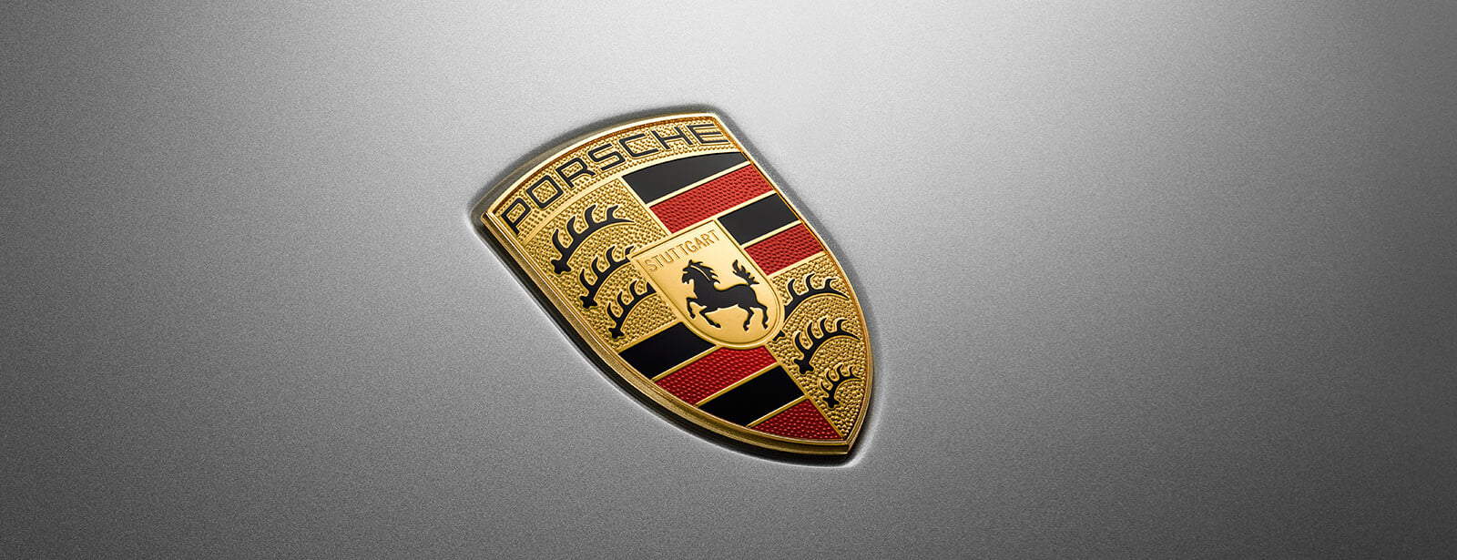 Porsche a început producția unui „e-combustibil” care înlocuieşte benzina