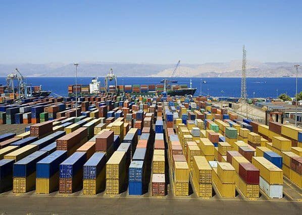 Deficitul comercial al SUA a scăzut în septembrie