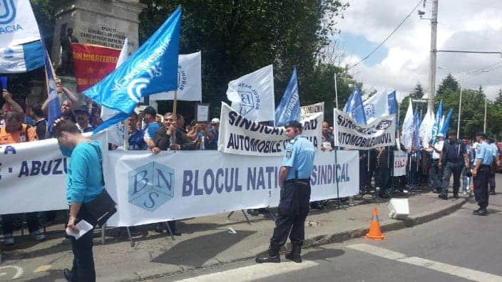 Blocul Naţional Sindical (BNS) solicită Executivului convocarea Consiliului Naţional Tripartit pentru Dialog Social