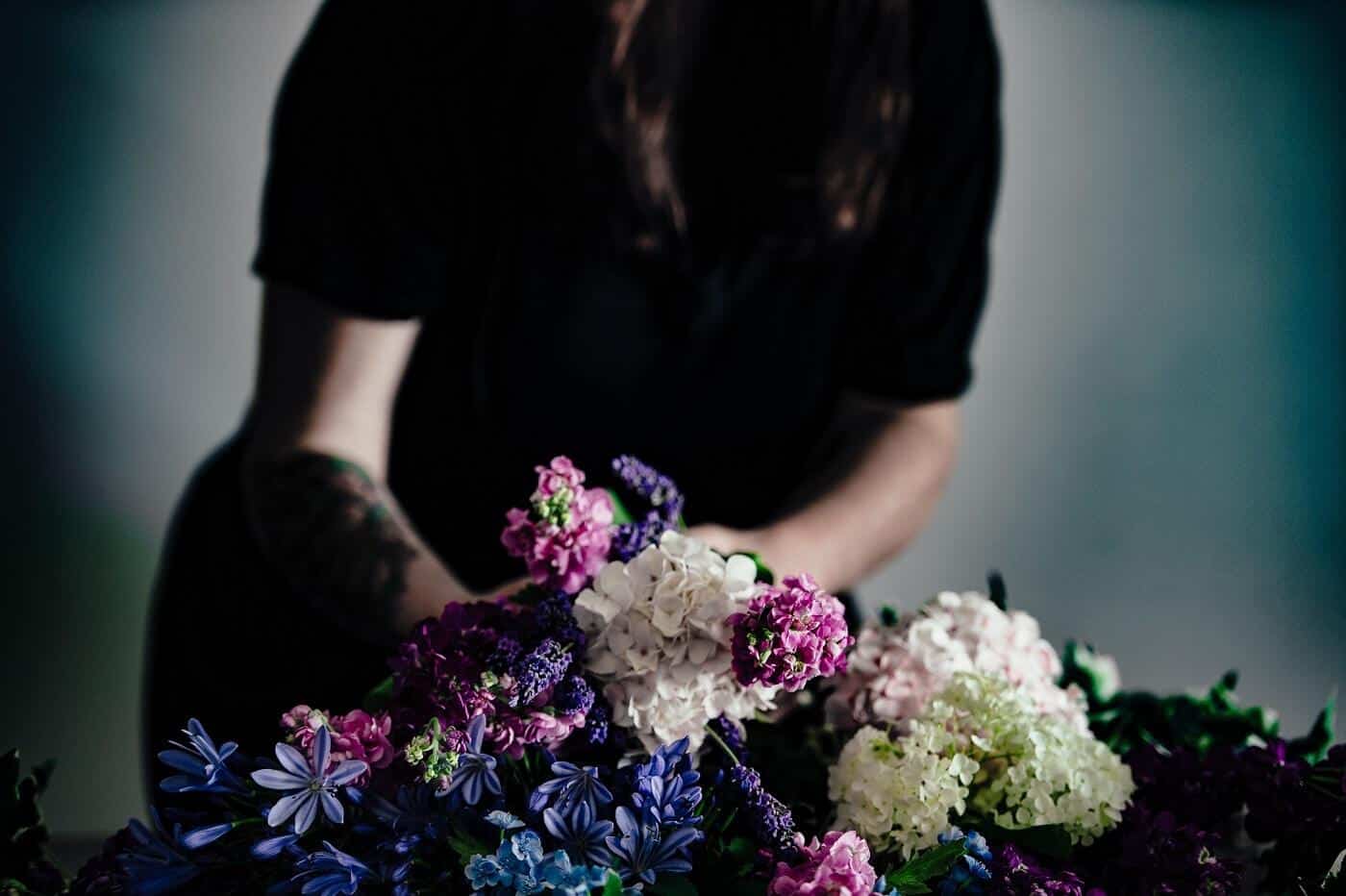 Cum recunoastem o firma de pompe funebre care ofera servicii funerare complete?