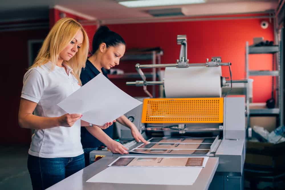 Echipamente necesare pentru producerea în masă a materialelor de marketing