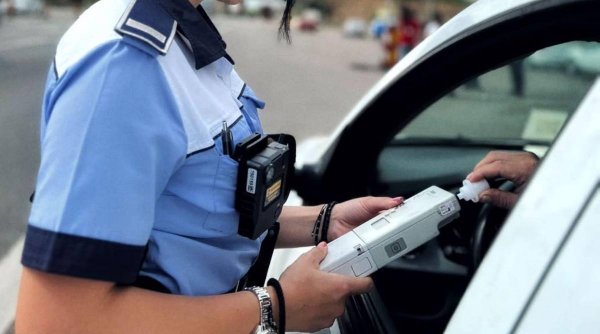 Doi şoferi au fost lăsaţi fără permis din cauza lichidului de parbriz