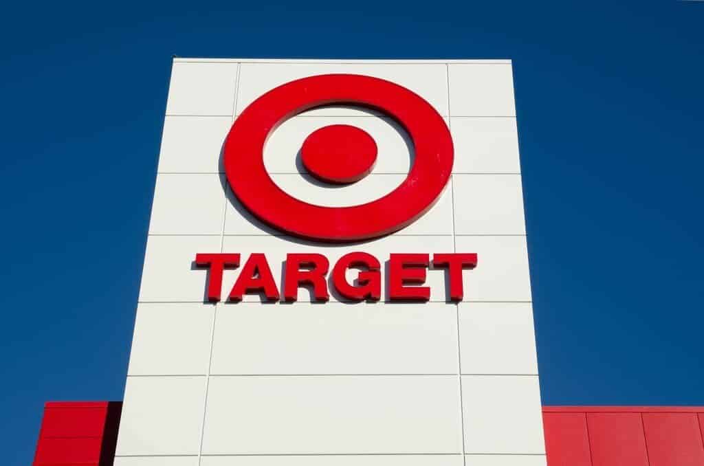 Vânzările companiei Target înregistrează noi recorduri pe măsură ce livrarea rapidă crește cererea online