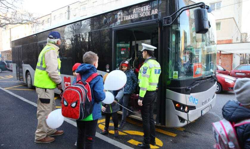 Din luna august, preţul unei călătorii cu metroul şi cu mijlocele STB creşte la 3 lei