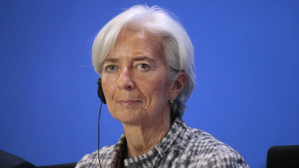 Christine Lagarde: „BCE va menține ratele ridicate ale dobânzilor”