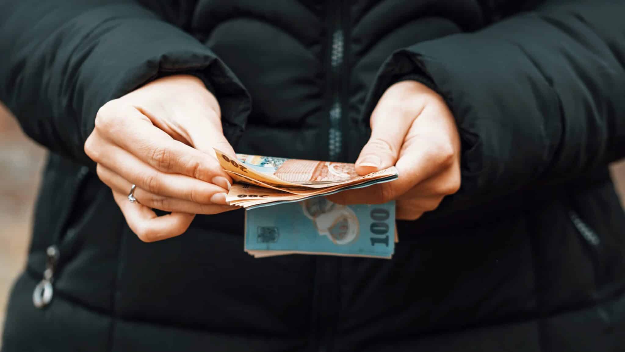 În prezent se poate scoate bani de pe cardul de energie