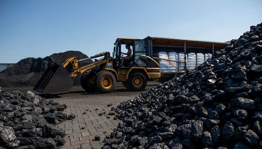 Polonia, cel mai mare producător de cărbune din UE, vrea să fixeze o dată la care va înceta producţia de electricitate, pe bază de cărbune