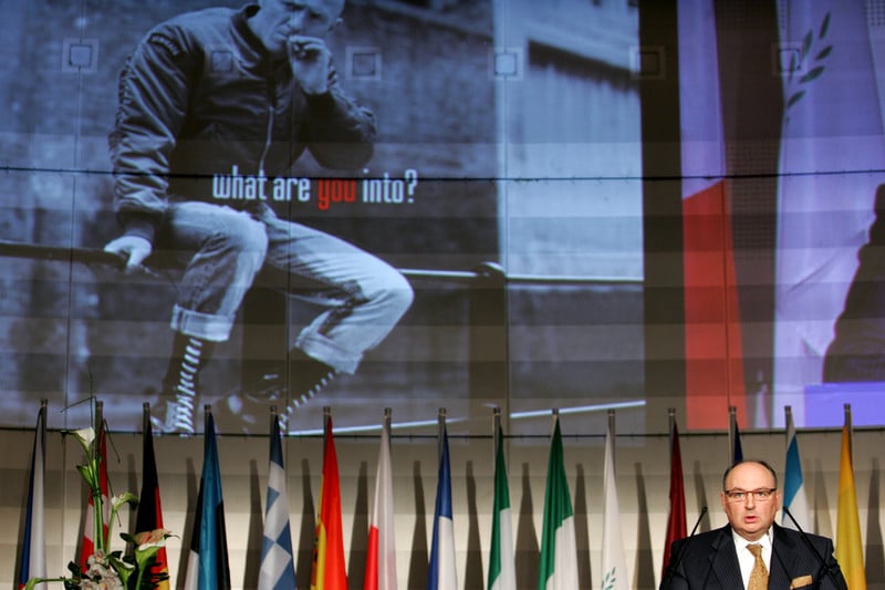 Cine sunt oligarhii ruși care nu au reușit să iasă de pe noua listă neagră a UE?
