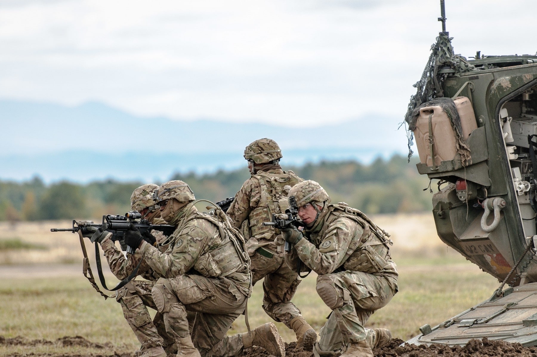 NATO și UE resping orice intenție de a trimite trupe în Ucraina