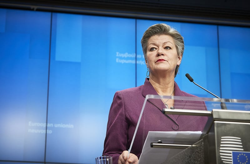 Înaintea alegerilor europene au apărut deja diviziuni ale Comisiei Europene în ceea ce privește politica de migraţie