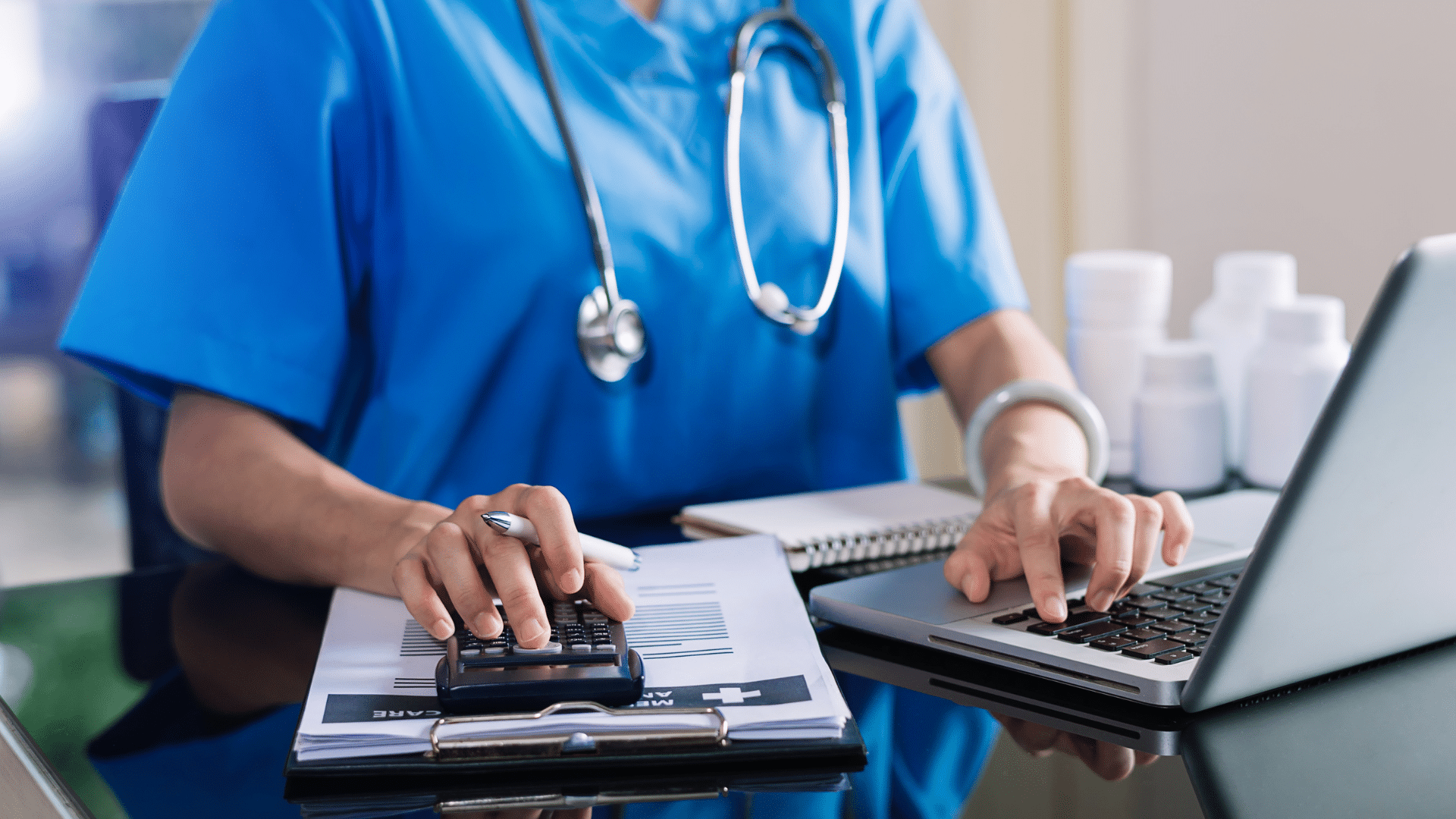 Asigurarea MediHelp, de ajutor pentru un sistem sanitar de stat supraaglomerat